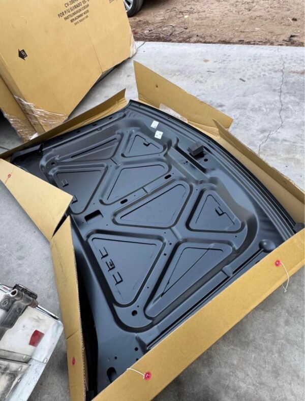 1999-2002 Chevy Silverado 2000-2006 Tahoe Suburban Ram Air Hood Fiberglass Duraflex