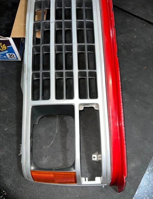 1973-1974 Chevy C10 K10 OEM Front Grille GM 6262157 Squarebody Chrome