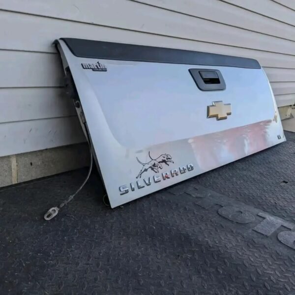 2014–2018 Chevy Silverado 1500 OEM Rear Tailgate White | Bowtie & Silverado Emblems