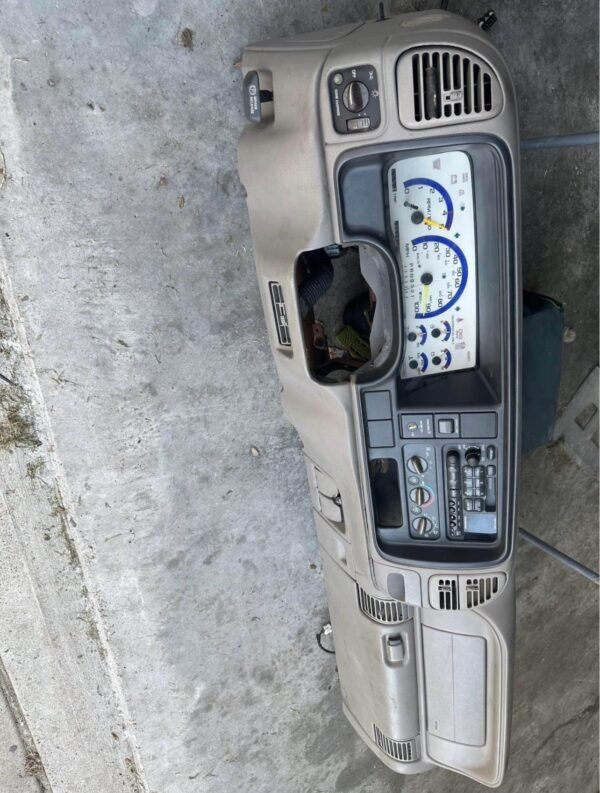 tue3 1997-1999 Chevy Tahoe GMC Yukon Suburban Gray Dashboard Dash Panel OEM